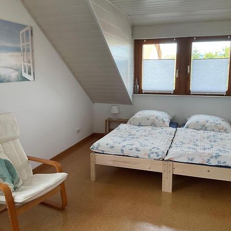 Ferienwohnung-Loesch นอยเอนบวร์ก อัม ไรน์ ภายนอก รูปภาพ