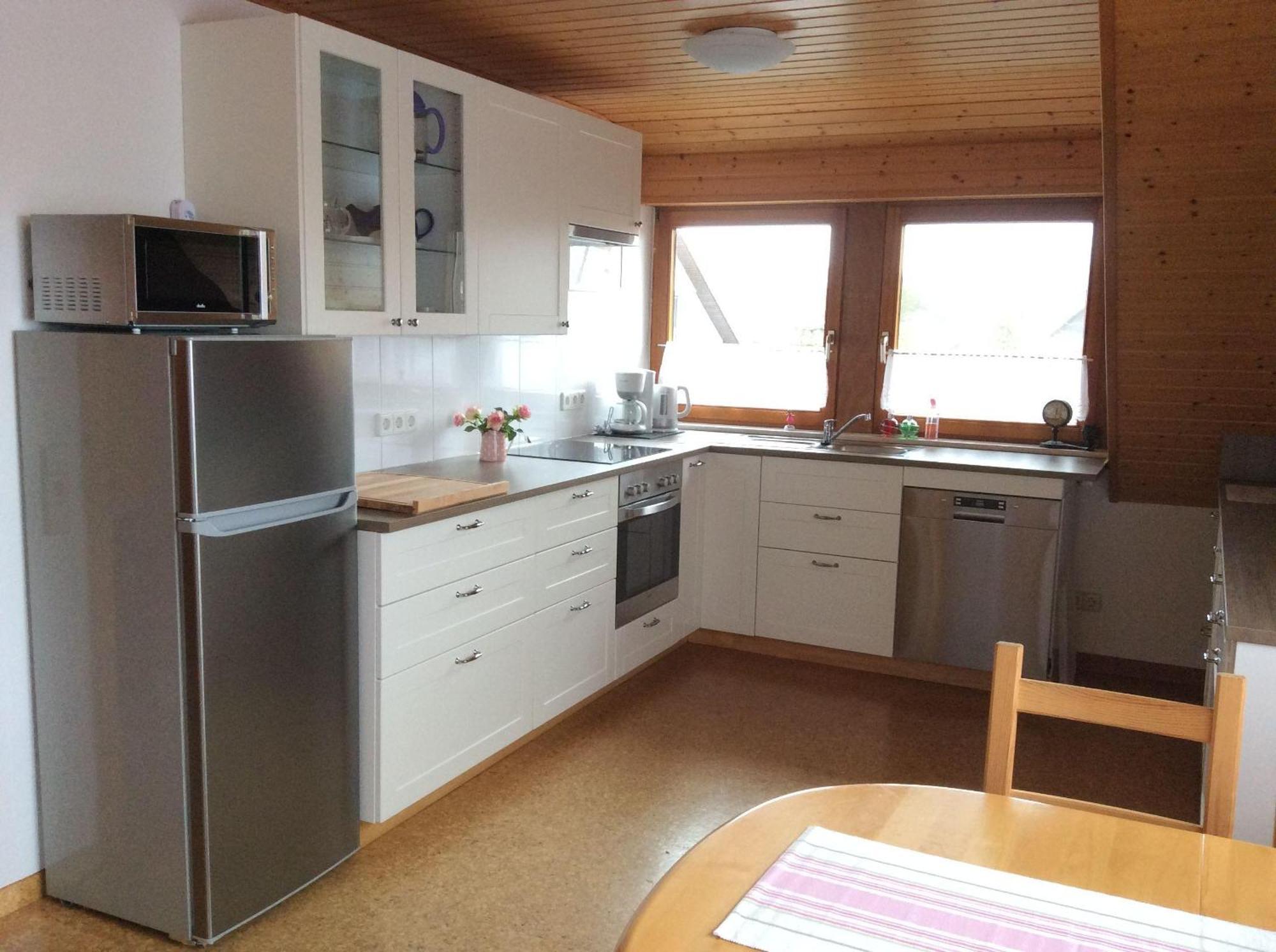Ferienwohnung-Loesch นอยเอนบวร์ก อัม ไรน์ ภายนอก รูปภาพ