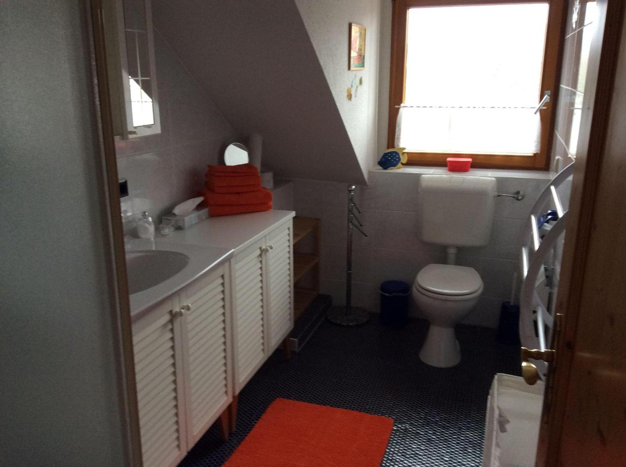 Ferienwohnung-Loesch นอยเอนบวร์ก อัม ไรน์ ภายนอก รูปภาพ