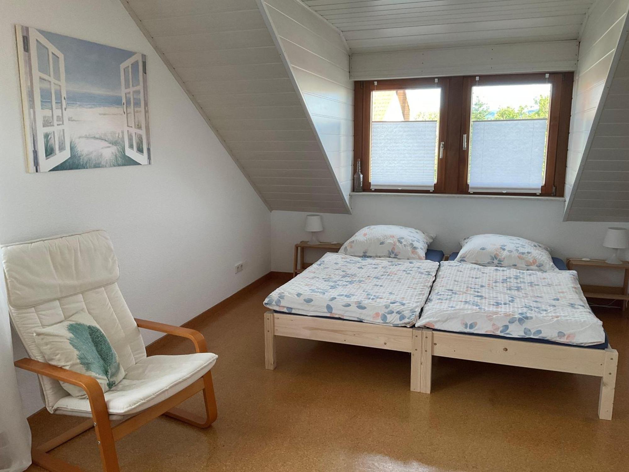 Ferienwohnung-Loesch นอยเอนบวร์ก อัม ไรน์ ภายนอก รูปภาพ